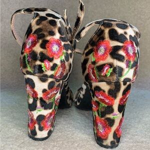 Next to new! Madden Girl , Behave leopard floral embroidery 7.5